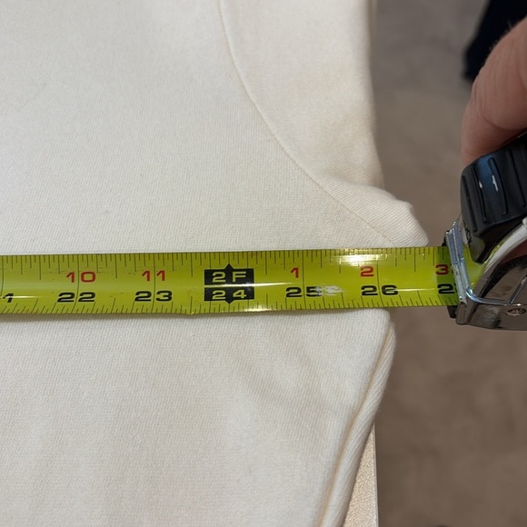 Chaser Poppy Pullover NWT - Picture 4 of 9